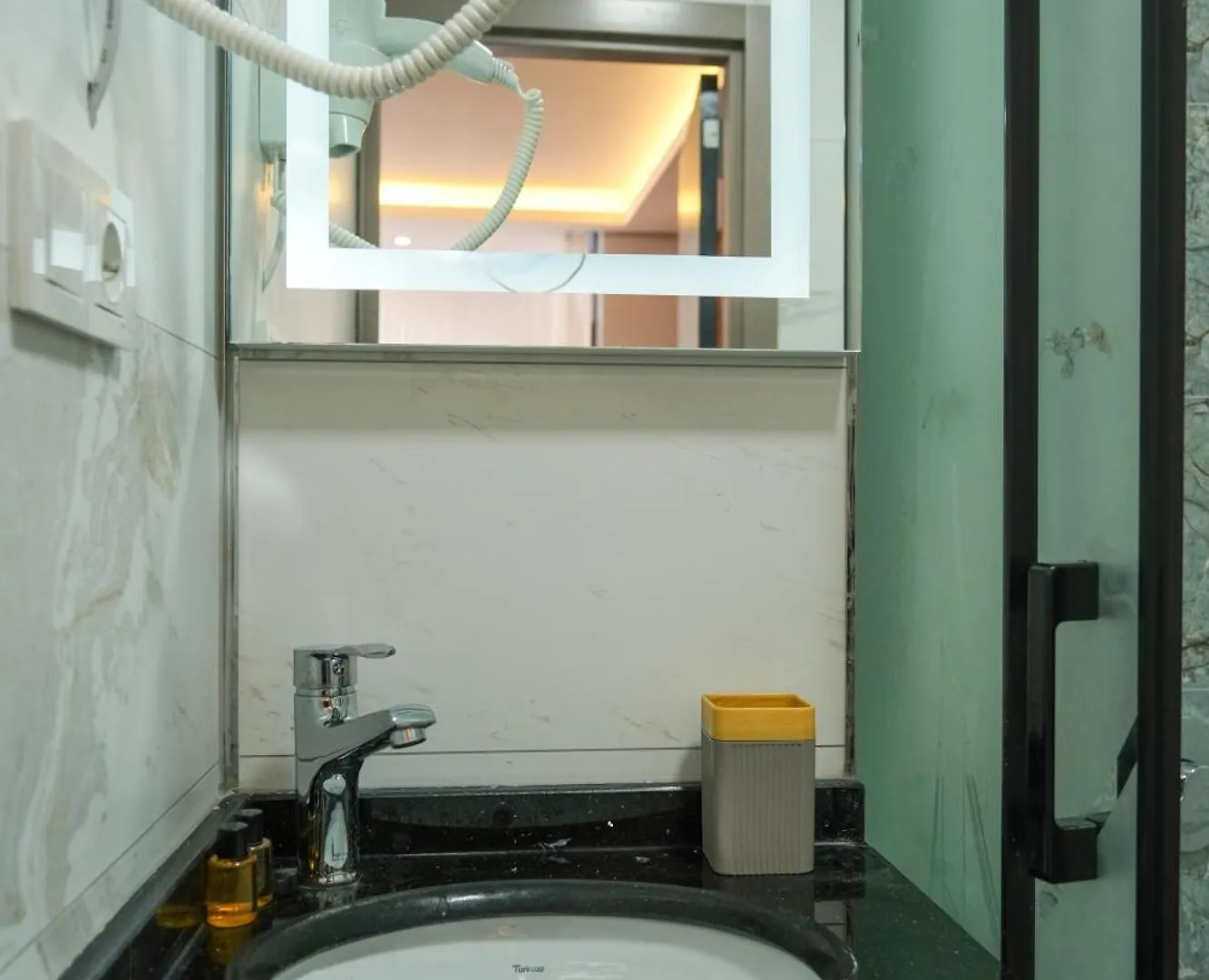 Mansion Yellow Hotel 伊斯坦布尔 公寓式酒店